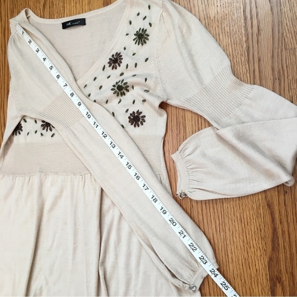 Vintage 23 Outward Cashmere and Wool Blend V-neck Cream Sweater - Picture 8 of 16